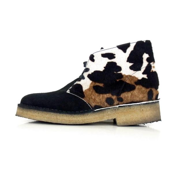 全3色/黒/赤/ベージュ クラークスCLARKS□Desert Boot221 cow print