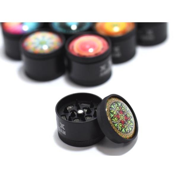 サイケデリックな3層式グラインダー(小)