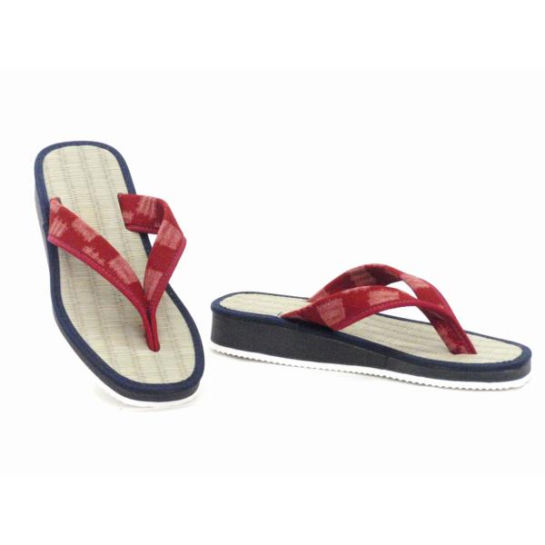 本畳いぐさの軽量鼻緒草履スポンジ底なので室内でもOK！素足で履いて夏を涼しく過ごしましょう！アッパー：合成繊維インソール：いぐさアウトソール：スポンジ底サイズ：Mサイズ＊全長約23.5cm          　 Lサイズ＊全長約24.5cm...