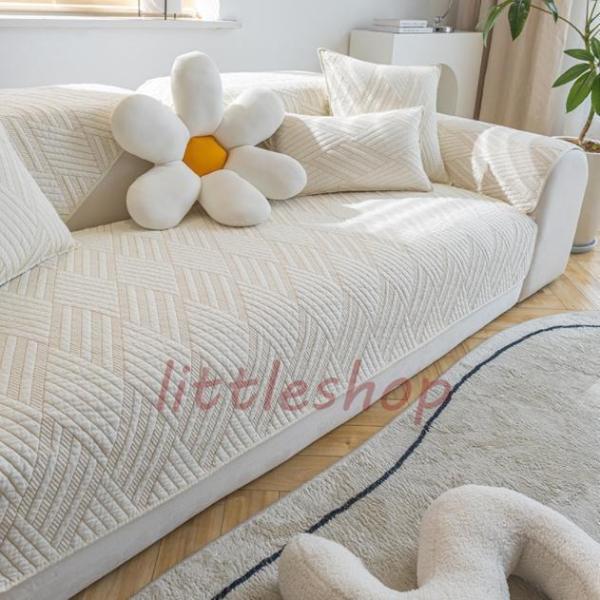 【ぴったりフィット】ソファクッションカバーは最大90x160cmまで対応しており、ストレッチソファカバーは家の装飾スタイル全体にまったく新しい変化をもたらし、リビングルームの高級感を高めます。そして、手触りが柔らかく、快適で、厚くて勉強にな...