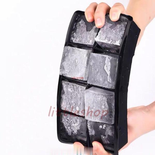 ■サイズ幅21.5×奥行11.5×高さ5.1cm■材質シリコン■原産国:■備考:直径5cmの氷が、1度に8個できます。