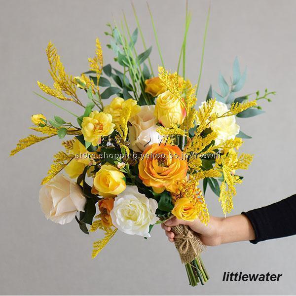 ●可愛らしいローズのブーケです。贈答品やインテリアに最適です。●サイズ：直径約52cm 写真参照                         （手作りのため、サイズは多少前後します。）●花束形：ラウンド型