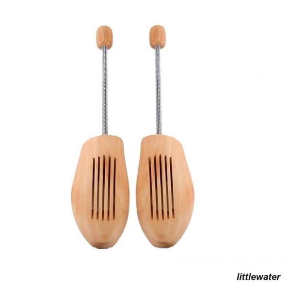 脱いだままの靴、雨に濡れた靴をそのままにしておくと形が崩れる原因にもなります。スプリングタイプのフリーサイズの紳士靴用シューキーパーです。カカト部分のパーツの形状を曲面にしましたので靴のカカト部分を傷めにくくなっています。シューキーパー入門...