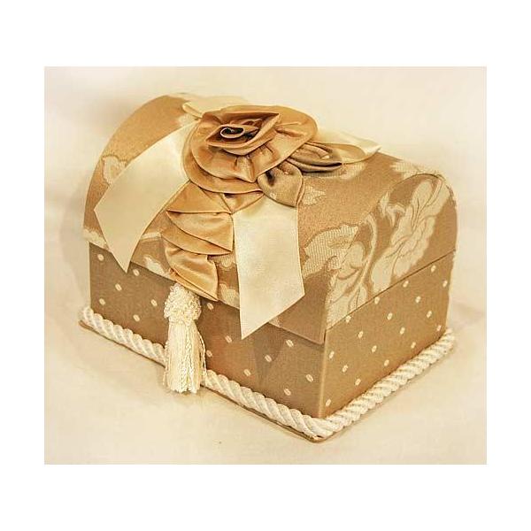 AG  WG[{bNX WFjt@[eC[ Jennifer Taylor {bNX { Heirloom A[[ x[W 32114BX