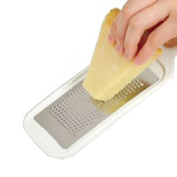 チーズおろし器 チーズロワイヤル エッチングチーズグレーター チーズおろし器 チーズロワイヤル エッチングチーズグレーター