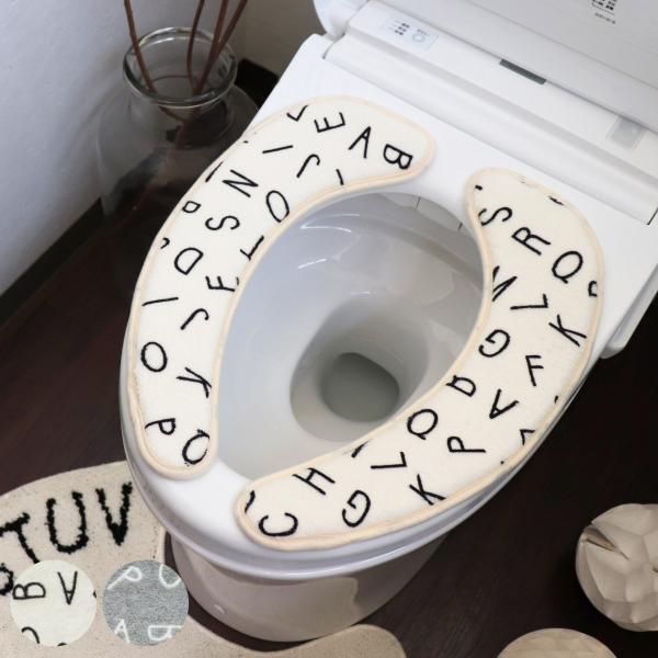 サイズ/洗浄暖房型・普通型（O型・U型）兼用内容量/1組材質/表生地：ポリエステル中間層：ポリウレタンフォーム裏面：PVC種類/ホワイト、グレー生産国/中国製洗濯/洗濯機使用可能（ドラム式不可）乾燥機/使用不可●ピタッと貼るだけ簡単装着でき...