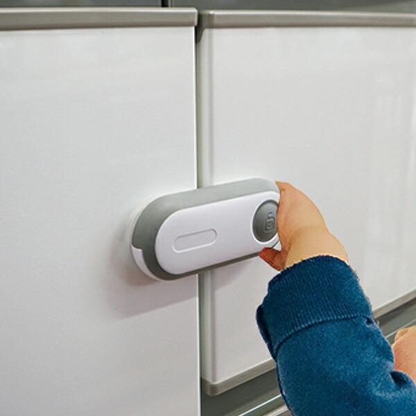 サイズ/約幅4.3×長さ9.7×厚さ1.8cm重量/約60g内容量/1個材質/本体：ABS、TPR両面テープ：アクリル系（粘着）、アクリルフォーム（基材）生産国/中国製●いたずらや事故防止に　キャビネットロック●ダミーボタン付き●ワンタッチ...