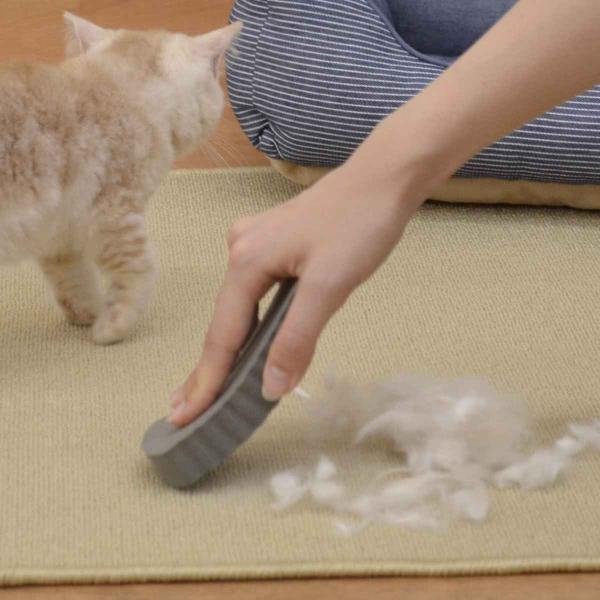 サイズ/約幅7.5×奥行2×高さ13cm内容量/1個材質/EVA生産国/中国製●ペットの毛を取るためのスポンジです。●カーブがありギザギザした波型の形状です。●掻き集めた毛束は簡単に捨てられます。●ケトール本体には毛がつかないのでお手入れが...