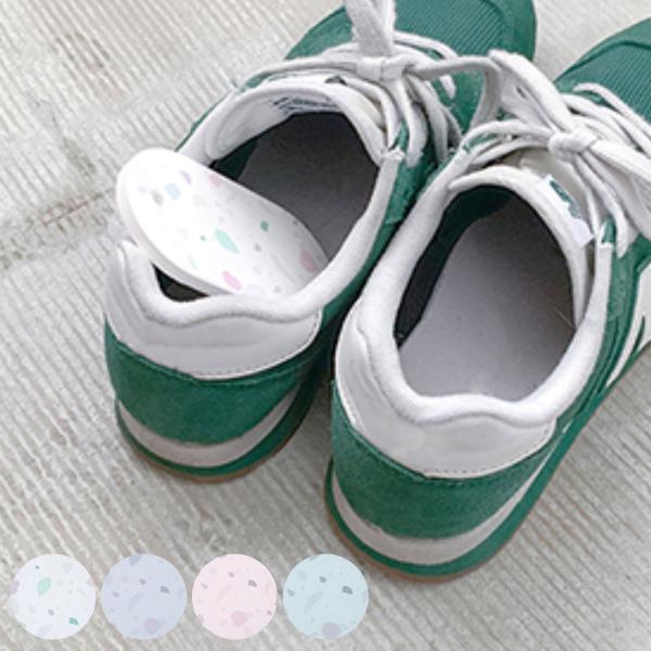 サイズ/約横5×縦9cm厚さ：約0.6cm重量/約50g内容量/1個材質/珪藻土、植物繊維種類/ホワイト、ブルー、ピンク、グリーン生産国/中国製●湿気や臭いが気になる靴に●いつでもさらさら●かわいいデザインクローゼット 押入れ タンス 下駄...