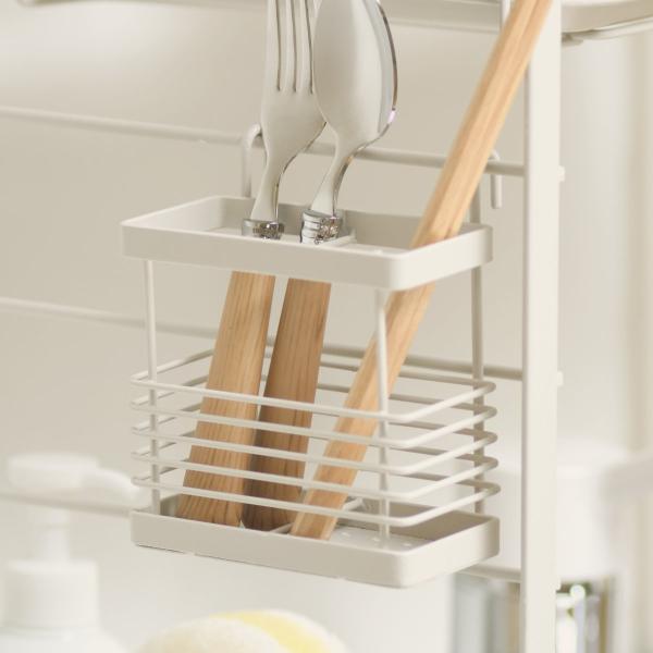 サイズ/約幅9.4×奥行6.1×高さ11cm内容量/1個材質/鉄（表面加工：亜鉛メッキ・粉体塗装）生産国/中国製●狭いキッチンを快適に使うための収納用品「ルームラボ」シリーズです。●ミニキッチンに合わせた収納シリーズだから、狭いキッチンをき...