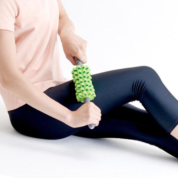 筋膜ほぐしローラー コンパクト （ ストレッチローラー 足 ローラー 軽量 マッサージ 筋膜リリース エクササイズ ながら 筋膜 マッサージローラー ）