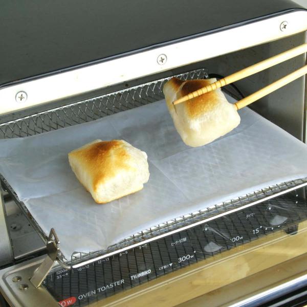 サイズ/厚さ：約0.007cm約幅28×奥行20cm重量/約11g内容量/1枚材質/フッ素樹脂（PTFE)生産国/中国製耐熱温度/260度●オーブントースターの網の上に敷くだけで、網に汚れが付くのを防ぐシートです。●トースターの網の油分やこ...