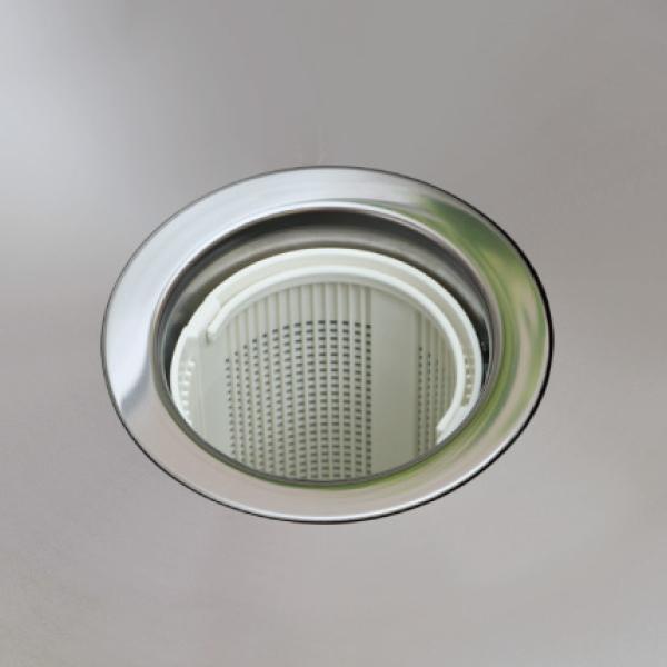 サイズ/約高さ16.4cm直径：約8cm重量/約62g内容量/1個材質/ポリプロピレン生産国/日本製●ミニキッチンにピッタリな幅8cm用のゴミカゴです。●1.4mmの細かい網目がゴミをしっかりキャッチします。●お手入れの際に便利な取っ手付き...