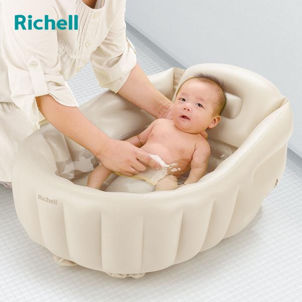 サイズ/約幅68×奥行47×高さ29cm重量/約580g容量/満水容量：25L内容量/1個材質/塩化ビニル樹脂(食品衛生法対応可塑剤使用)生産国/中国製耐熱温度/50度対象年齢/新生児〜6カ月頃●空気で膨らませるエアータイプのベビーバスです...