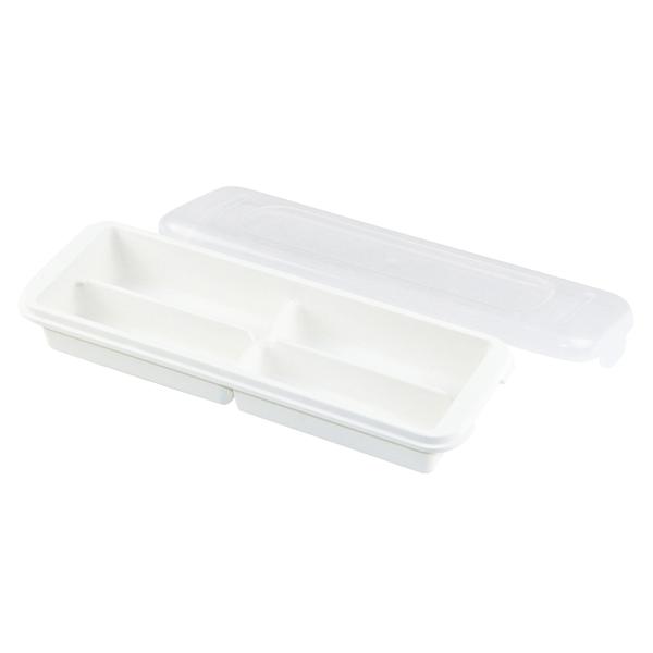 サイズ/約幅9×奥行26.5×高さ4.5cm氷1個の大きさ：約幅3.5×奥行11.3×高さ1.7cm重量/約106g内容量/1個材質/本体・フタ：ポリプロピレン生産国/日本製●大容量ボトルなどにピッタリな極太のスティック型氷が作れる製氷皿で...