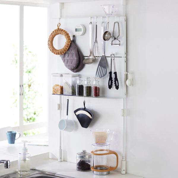 サイズ/約幅45.5×奥行9×高さ70〜126cm重量/約2.8kg内容量/1台材質/支柱・パネルラック：鉄（エポキシ樹脂粉体塗装）樹脂部品：ナイロン樹脂、合成ゴムねじ類：鉄、メッキ耐荷重/10kg（パネル1枚：3kg、ラック1段：2kg）...