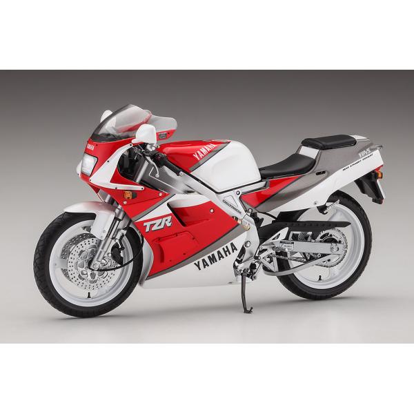 1990年に登場したTZR250（3MA）の後期型を再現!!カウルのパーツカラーはホワイトです。追加プラ部品フロントフェンダーフロントサスペンション（倒立式フロントフォーク）リアサスペンションフロントブレーキディスク