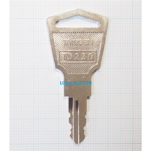 タキゲン　純正キーのNo.T0230です。1本単位での販売です。T0230Nとは互換性はありませんのでご注意ください。