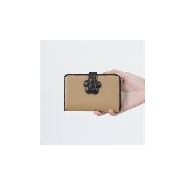 【極美品】マリークワント デイジーパッチスナップ2 Lウォレット　ベージュ MARY QUANT（マリークヮント） マリークワント デイジーパッチスナップ