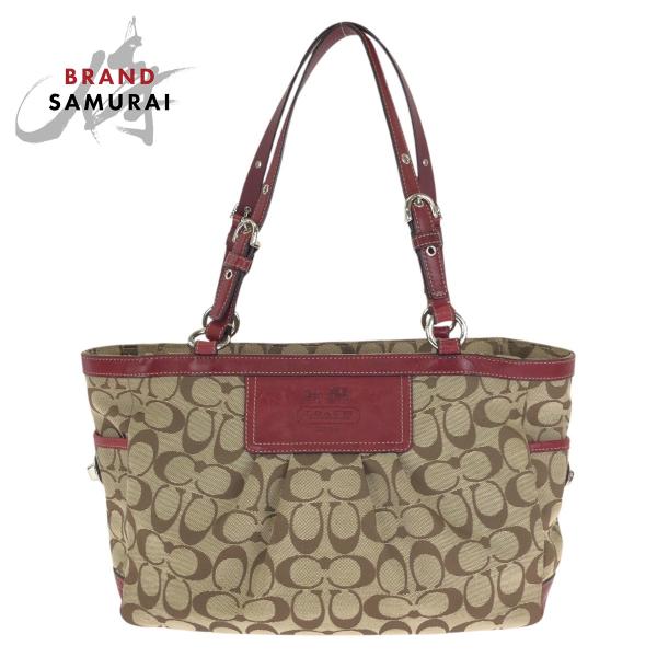 COACH（コーチ） 美品 シグネチャー ベージュ レッド シルバー金具