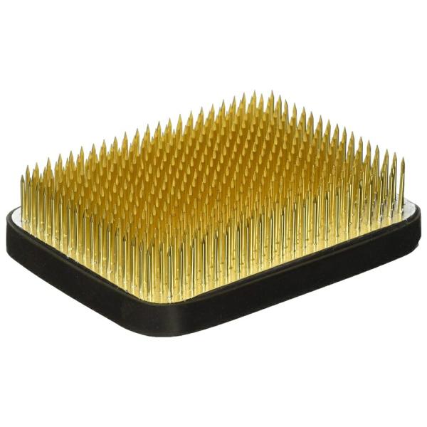 燕三条「マルフジ剣山製作所」の特製剣山。ゴムリング付きなので大切な花器をキズつけません。剣山と花器が滑らずに安定します。