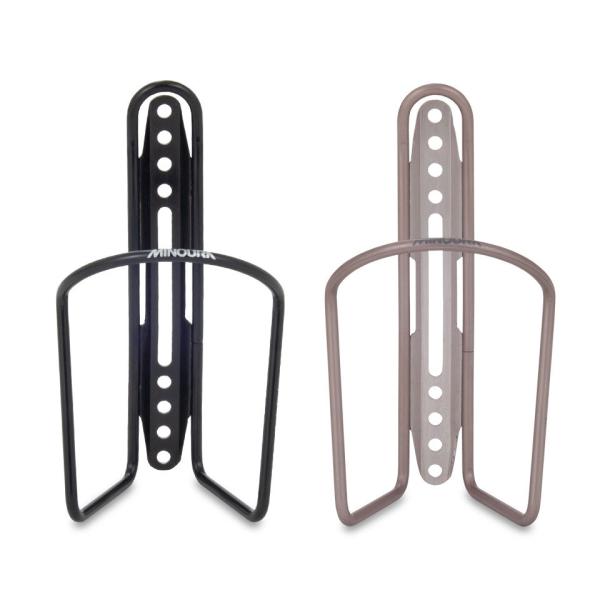 昨今、定番のフレームバッグ、めちゃくちゃ便利ですが、フレーム前三角が小さいスローピングフレームやスモールサイズユーザーにはボトルケージとの兼用が出来ずに歯がゆいことも。　このミノウラ、SC-100はケージの取付位置が8か所あり、干渉しないよ...