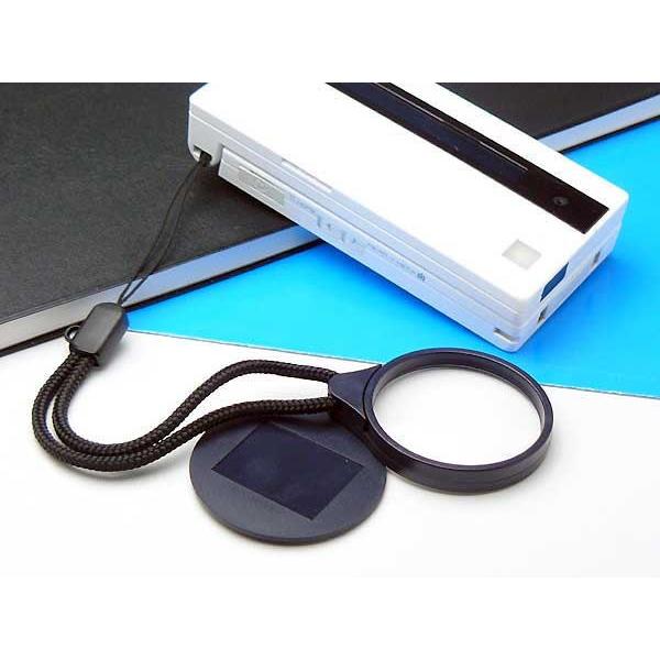 携帯ストラップ ルーペ 拡大鏡 ルーペ付き携帯電話用ストラップ 3倍 日本製 プラレンズ 軽量 薄くて軽い コンパクト スマホ 虫めがね 天眼鏡 おしゃれ 老眼鏡いらずの虫メガネ 母の日 父の日 敬老の日(EPLK40ダークブルーブラック)...