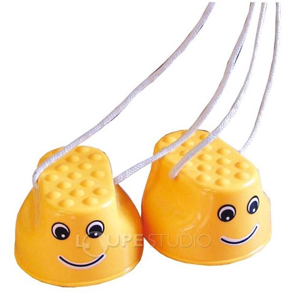 パカポコ 竹馬 ぽっくり 子供のバランス感覚に キッズ 幼児 幼稚園 保育園 おもちゃ ゲーム 缶ぽっくり 外遊び Buyee Buyee Japanese Proxy Service Buy From Japan Bot Online