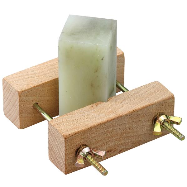 石をしっかり固定できる、ミニ篆刻作業台。商品サイズ:木部サイズ/80×30×20mm、ボルト/Φ4×100mm■商品サイズ：木部サイズ/80×30×20mmボルト/Φ4×100mm■重量：92g■材質：木■セット内容：木部×2、ボルト×2、...