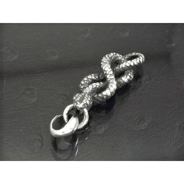 【シルバーアクセサリー】スネークノットペンダントトップ【蛇、ヘビ】