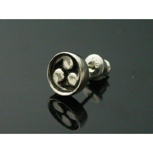 【シルバーアクセサリー】巴紋ピアス（１個）【ベルキャッチ付属】