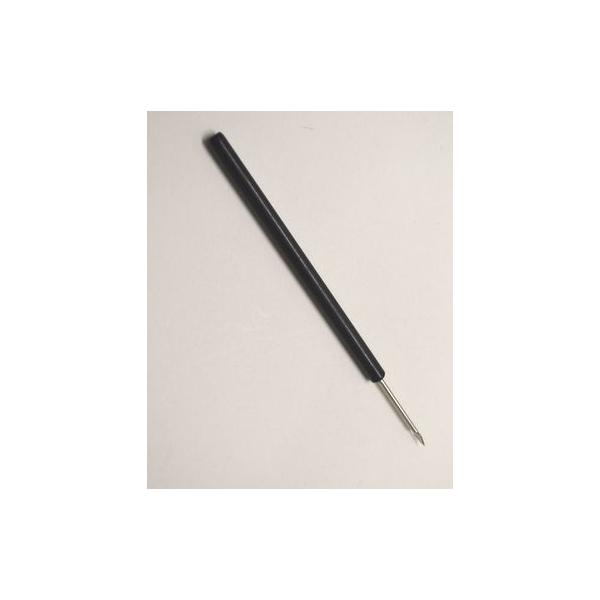 大型の蝶を軟化展翅するときに筋肉を壊すための柄つき針。長さ　約１４ｃｍ効率よく筋肉破壊ができて便利です。木曜社オリジナル間違ってもシジミやクモツキには使用しないでください。