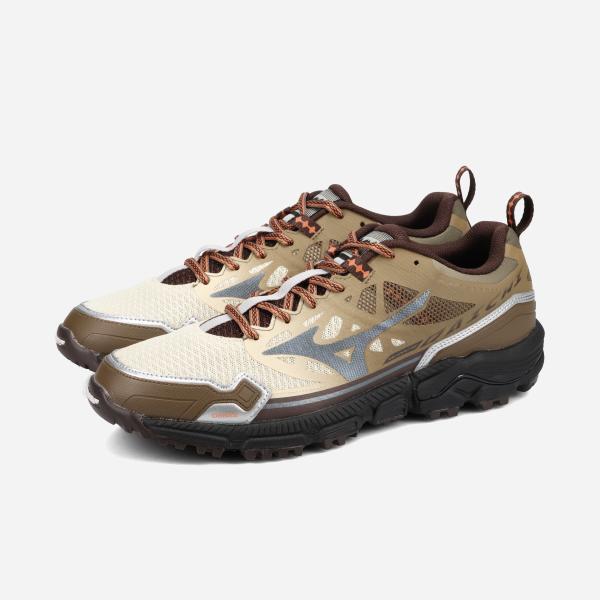 MIZUNO WAVE DAICHI LS × COVERNAT ミズノ ウエーブ ダイチ LS × カバーナット メンズ BEIGE/METALLIC GRAY/BROWN ベージュ D1GD262101
