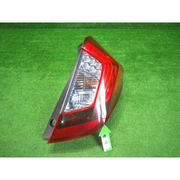 フィット DAA-GP5 右テールランプ ハイブリッド Lパッケージ LEB-H1