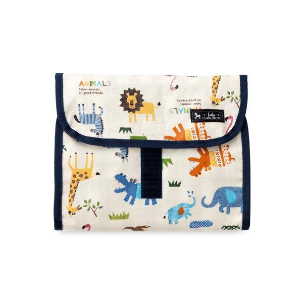 他サイト： COLORFUL CANDY STYLE おむつポーチ(三つ折れ) おむつ交換 外出 日本製 サバンナ横断どうぶつ大行進(スケアー地・生成) Bの商品画像