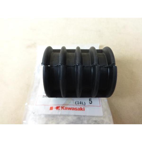 純正　Z1 Z2 KZ KH 系等用 タンク 用 マウントラバー 後方下側 1個　(1)”　26.1