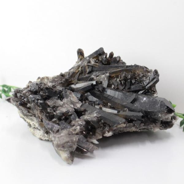 【パワーストーンの意味・言われ】黒水晶[モリオン]：エネルギーの集中化・強力な邪気払い・浄化作用【サイズ】  150mm× 118mm× 68mm（原石の最長部計測）【重量】 725g【産地】ブラジル■天然石情報：モリオン■石言葉（意味・効...