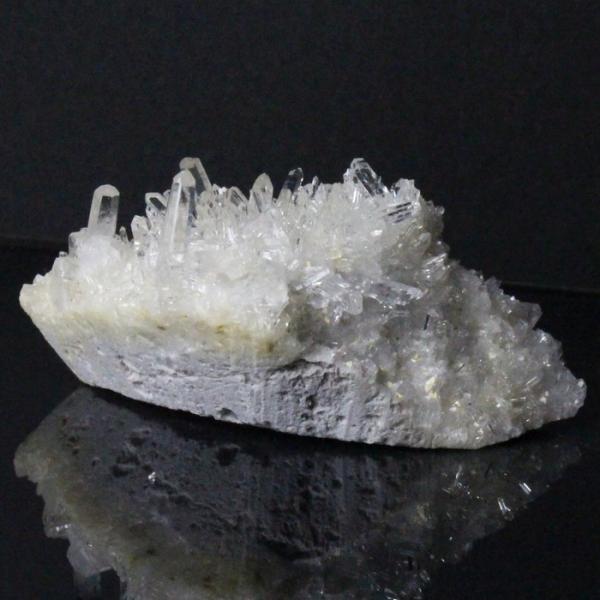 【パワーストーンの意味・言われ】水晶　クラスター[クォーツ]：浄化・幸せをもたらす天然石の基本・自己成長の象徴【サイズ】 72mm×46mm×32mm（原石の最長部計測）【重量】 83g【産地】　中国 四川省■天然石情報：水晶■石言葉（意味...