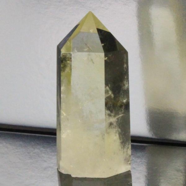 【パワーストーンの意味・言われ】シトリン[黄水晶]：富と幸運の象徴。事業運・金運・貯蓄を高める。対人関係の悩み解決。困難の克服。【サイズ】 58mm× 28mm× 19mm（原石の最長部計測）【重量】 53g【産地】　ブラジル■天然石情報：...