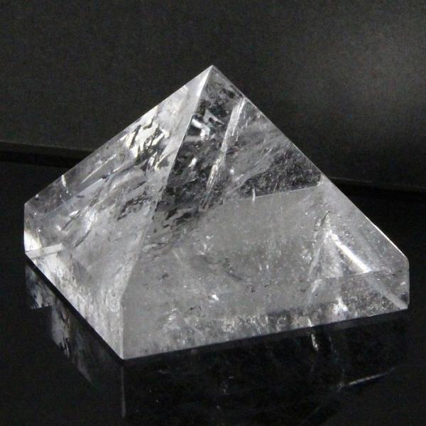 【パワーストーンの意味・言われ】水晶[クォーツ]：浄化・幸せをもたらす天然石の基本・自己成長の象徴【サイズ】 42mm×42mm×33mm（原石の最長部計測）【重量】 84g【産地】　ブラジル■天然石情報：水晶■石言葉（意味・効果）：調和・...