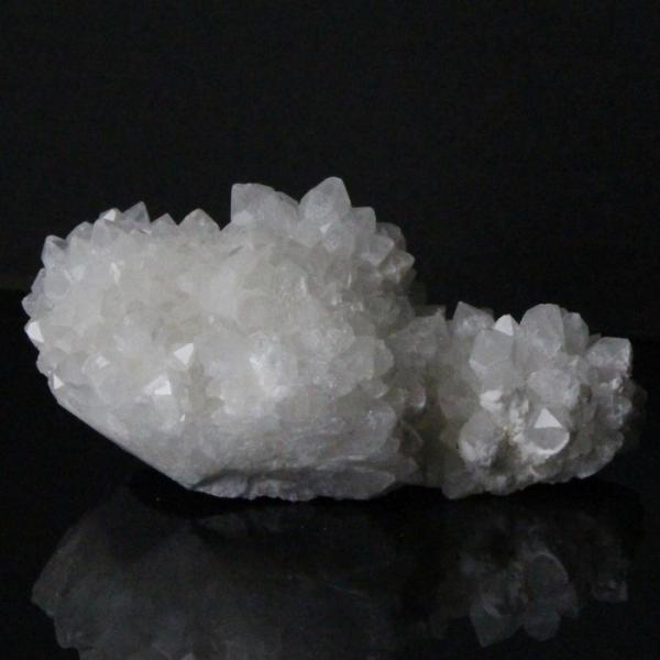 【パワーストーンの意味・言われ】水晶　クラスター[クォーツ]：浄化・幸せをもたらす天然石の基本・自己成長の象徴【サイズ】 74mm× 64mm× 36mm（原石の最長部計測）【重量】 170g【産地】　中国 四川省■天然石情報：水晶■石言葉...