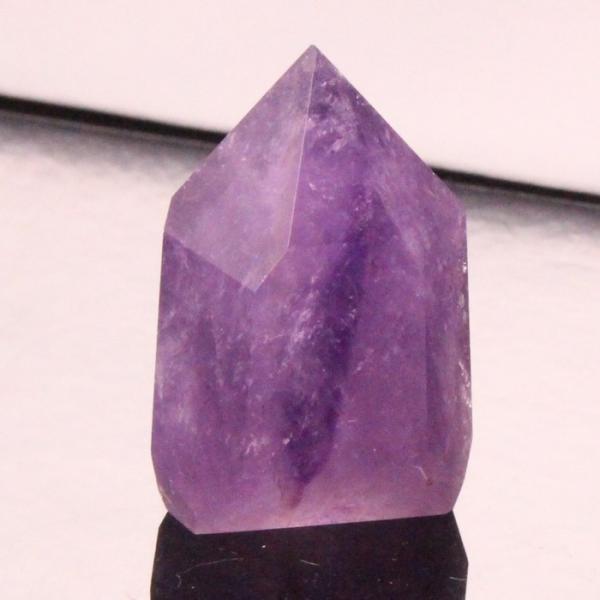 【パワーストーンの意味・言われ】アメジスト[紫水晶]：真実の愛、直感力を高める・強い魔よけのパワー【サイズ】 38mm×25mm×19mm（原石の最長部計測）【重量】 27gブラジル■天然石情報：アメジスト■石言葉（意味・効果）：誠実、心の...