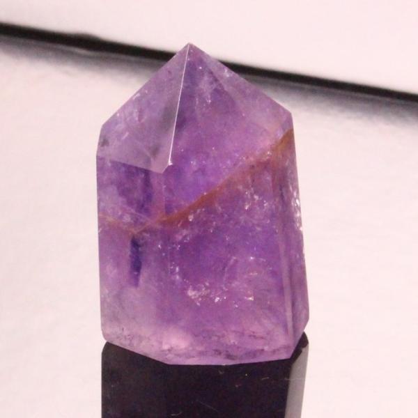 【パワーストーンの意味・言われ】アメジスト[紫水晶]：真実の愛、直感力を高める・強い魔よけのパワー【サイズ】 36mm×24mm×17mm（原石の最長部計測）【重量】 25gブラジル■天然石情報：アメジスト■石言葉（意味・効果）：誠実、心の...