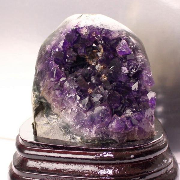 ウルグアイ産アメジストクラスターの魅力と選び方