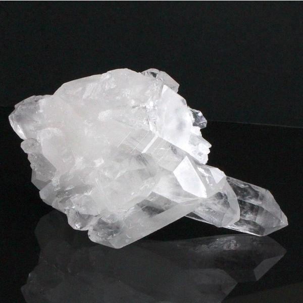 【天然石の意味・言われ】水晶　クラスター[クォーツ]：浄化・幸せをもたらす天然石の基本・自己成長の象徴【サイズ】 96ｍｍ×53ｍｍ×43ｍｍ（水晶原石クラスターの最長部計測）【重量】 146ｇ【産地】 ブラジル■天然石情報：水晶■石言葉（...