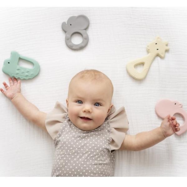 スリランカ発ベビートイブランド『TIKIRI（ティキリ）』歯が生え始めた赤ちゃんの噛む力を養ったり、噛みたい欲求にこたえるための「歯固め」。天然ゴム素材にエコフレンドリーで非毒性の着色料で色付けをしているので、安心してご使用いただけます。＊...