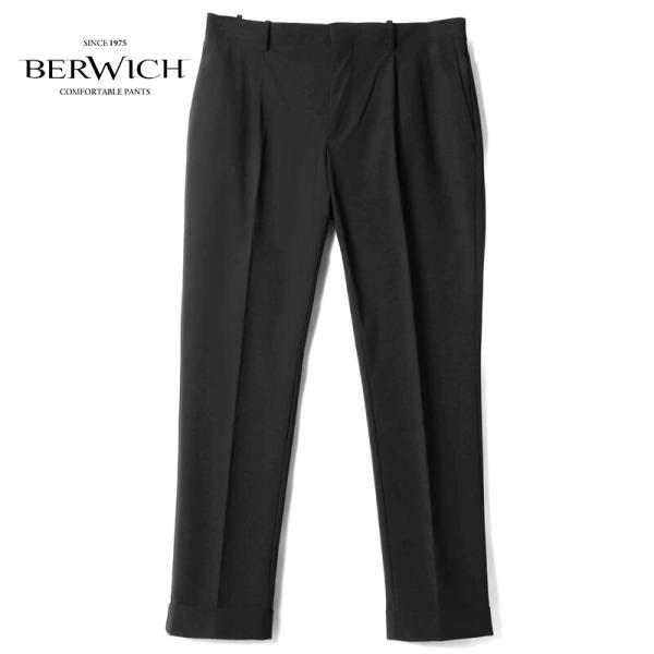 BERWICH（ベルウィッチ） テクノナイロンストレッチ1プリーツ