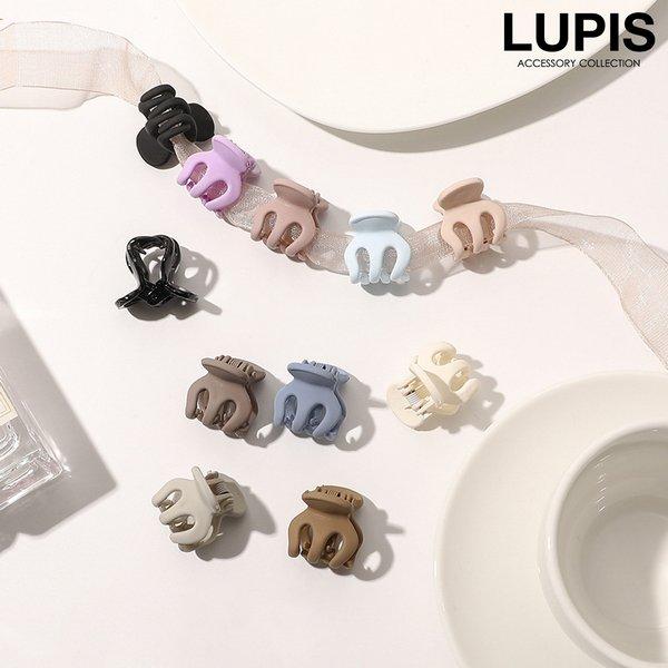 品番 : v1850サイズ : 高さ約1.9cm × 横幅約2cmその他 : モニター・撮影環境により実際の商品と色味が異なる場合があります。商品の説明プチサイズのシンプルなヘアクリップ。おしゃれなマットカラーがアクセント使いにピッタリ。前...