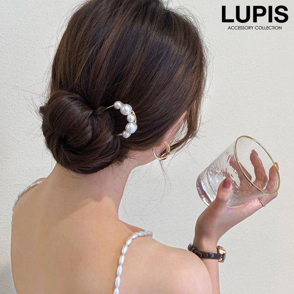 品番 : v2432サイズ : 全長約11cm × 横幅約3.9cmその他 : モニター・撮影環境により実際の商品と色味が異なる場合があります。商品の説明大小のパールをあしらったエレガントなU字コーム。カジュアルなお団子ヘアも、上品で華やか...