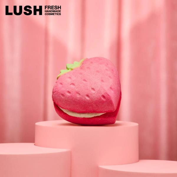 父の日 プレゼント LUSH ベリークランブル バブルバー 入浴剤  2026 限定 泡風呂 オーガニック  ハート イチゴ かわいい  ラッシュ 公式